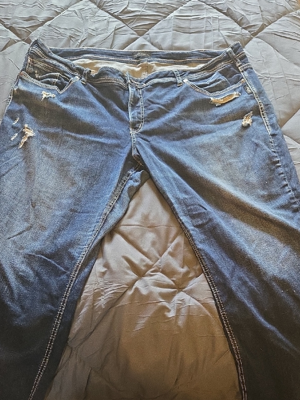 Silver Jeans Dark Blue Skinny Distressed Denim